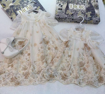 Dior
1-12y 
230 dhs✅

Zain151
♥️♥️♥️