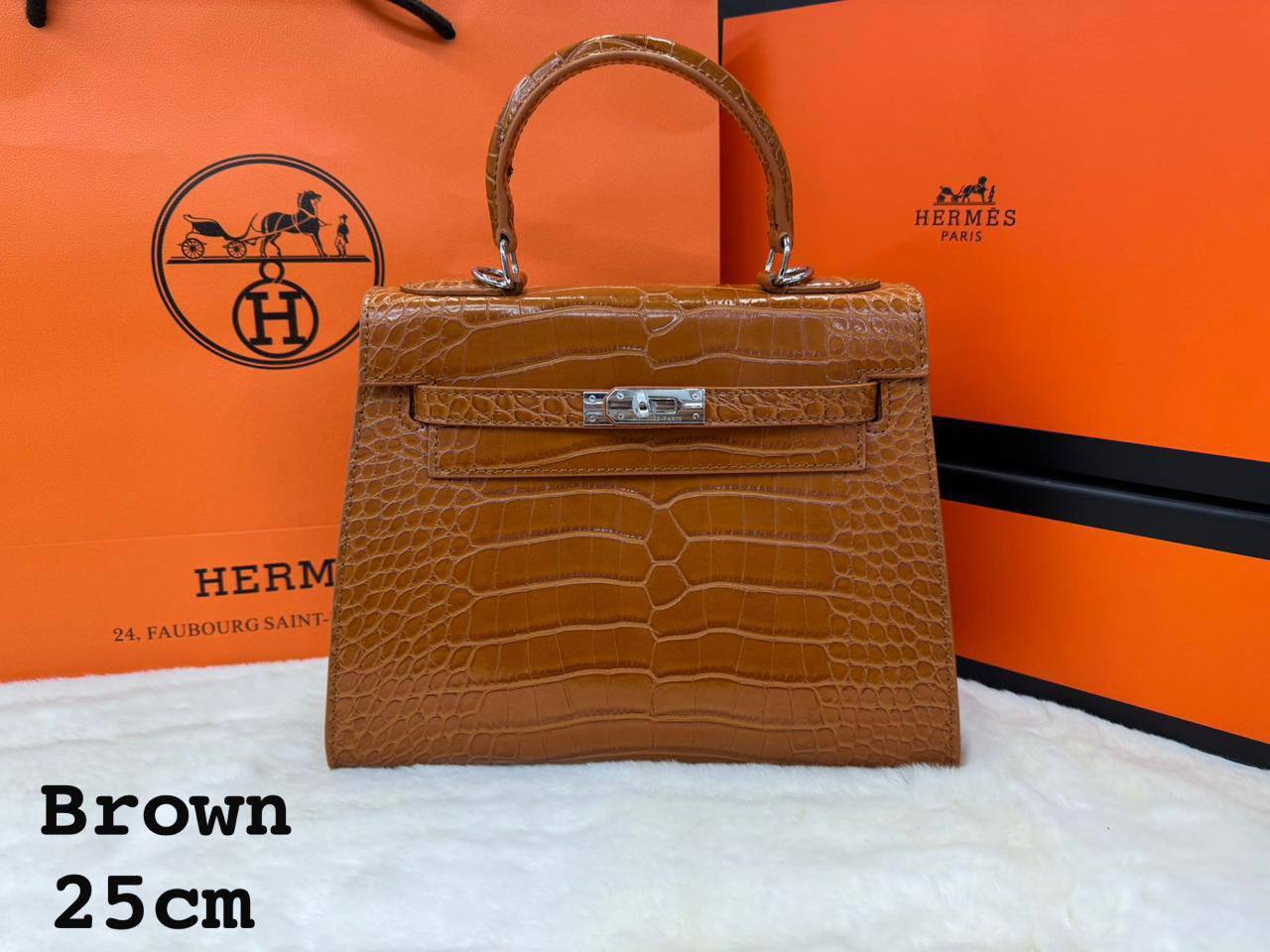 Hermes ᴋᴇʟʟʏ 
ᴡɪᴛʜout 📦 
ᴄʀᴏᴄᴏᴅɪʟᴇ ᴅᴇsɪɢɴ
sɪᴢᴇ:25ᴄᴍ
95 dhs🪙🌨️

Zain56
♥️♥️♥️