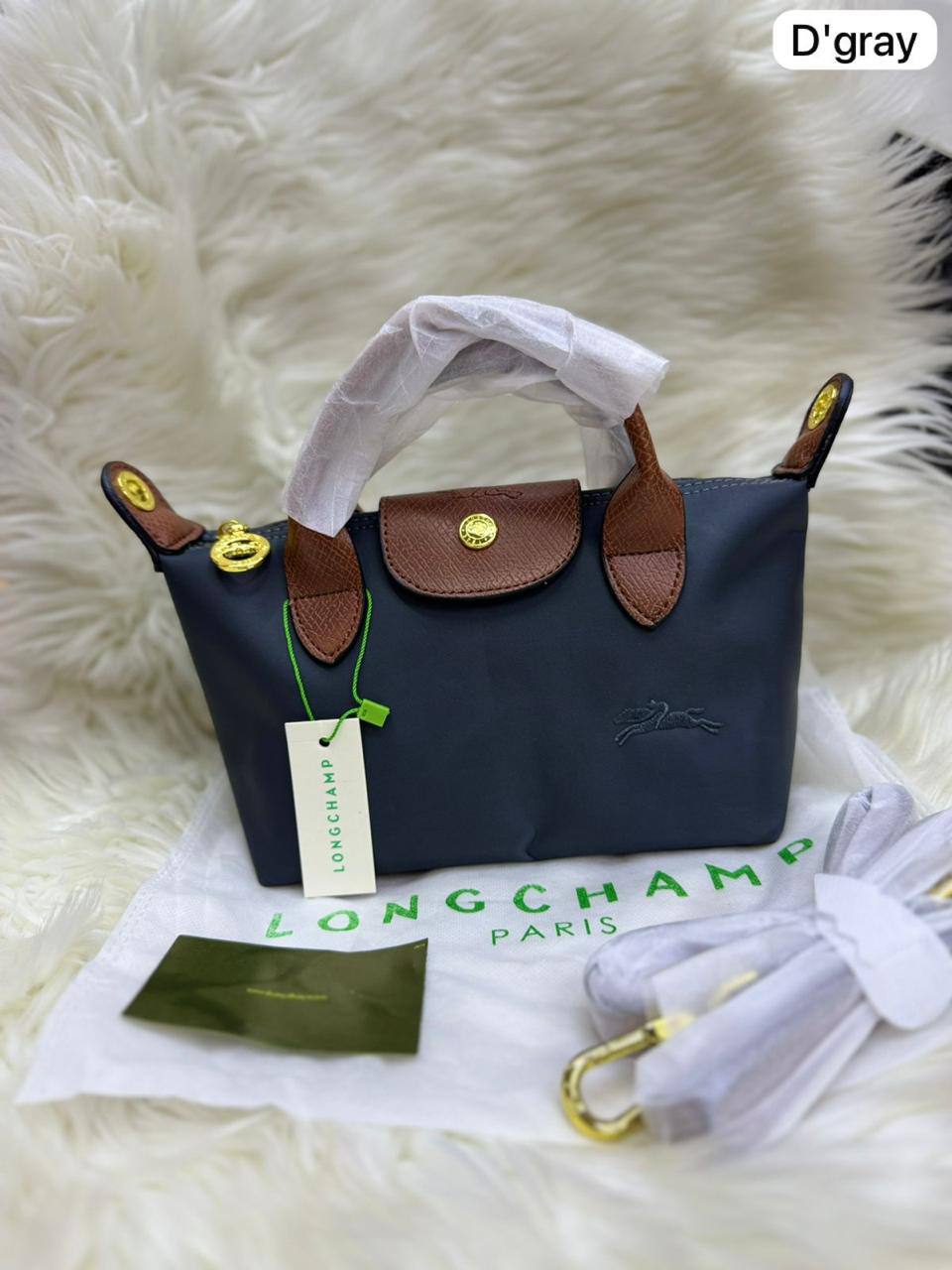 🌷 Long Champ Small
1️⃣ First  Quality 
Size：23 * 14 cm
65 dhs✅

Zain115
♥️♥️♥️