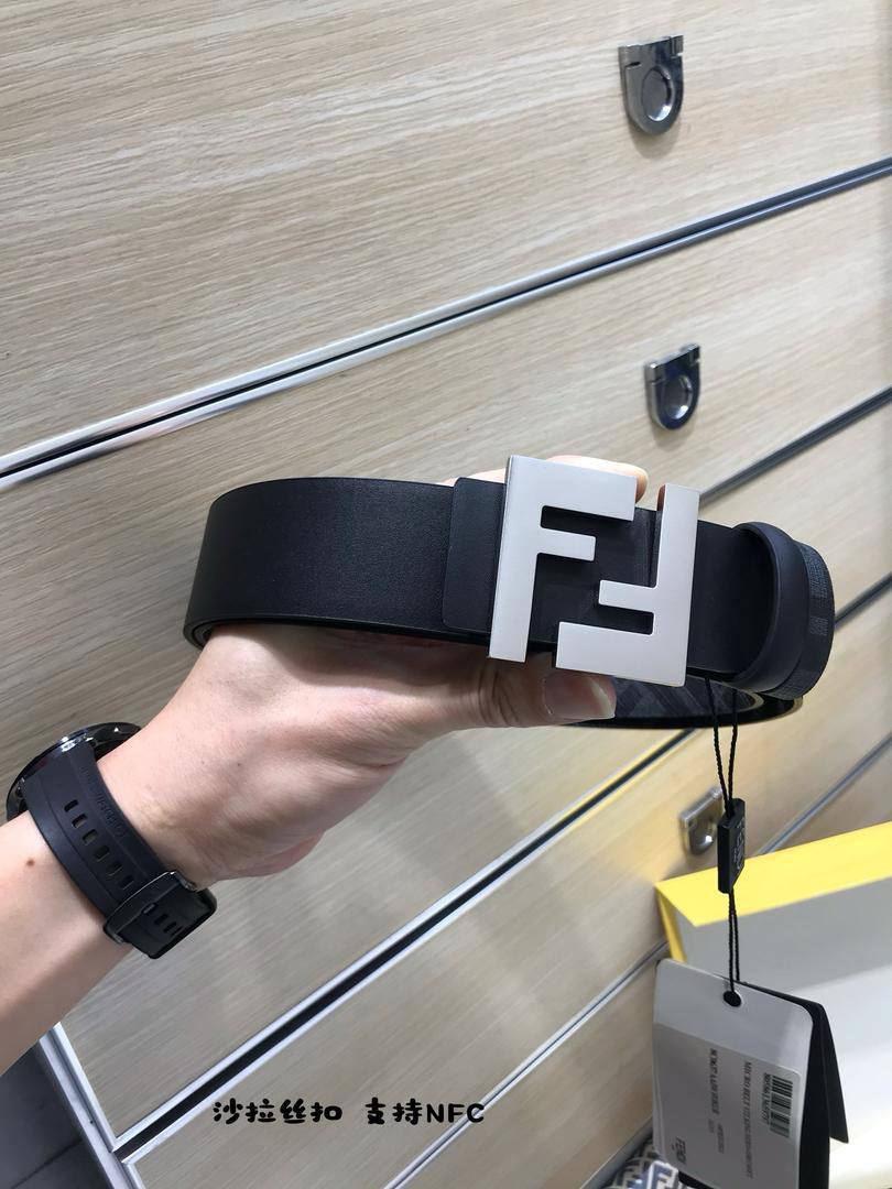 FENDI

Master quality

320 dhs🇦🇪🇦🇪

Zain164
♥️♥️♥️