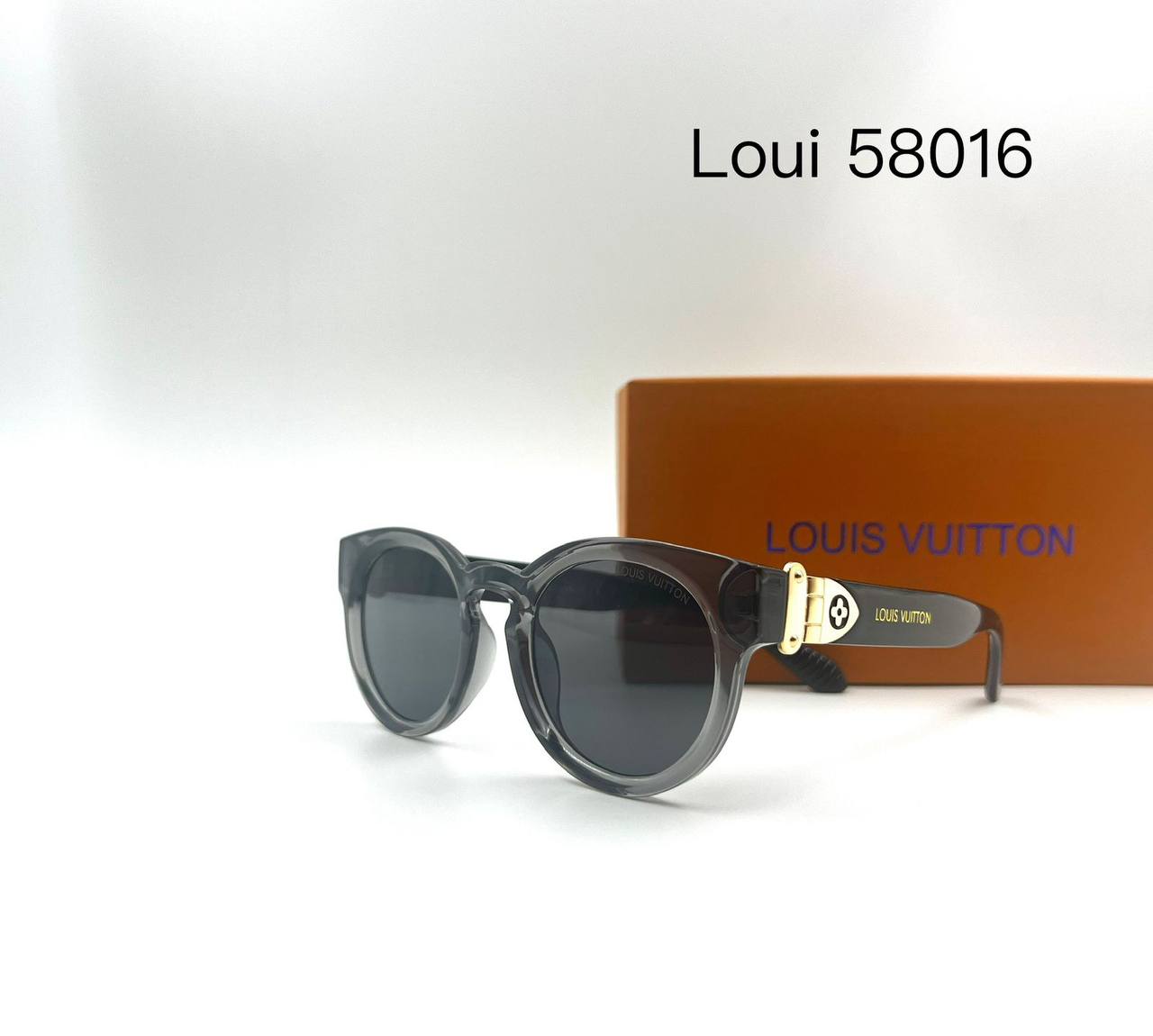 LV
Sunglasses 🕶️ 
good quality 💯
With master box 🗃️ 
50 dhs✅

Zain273
♥️♥️♥️