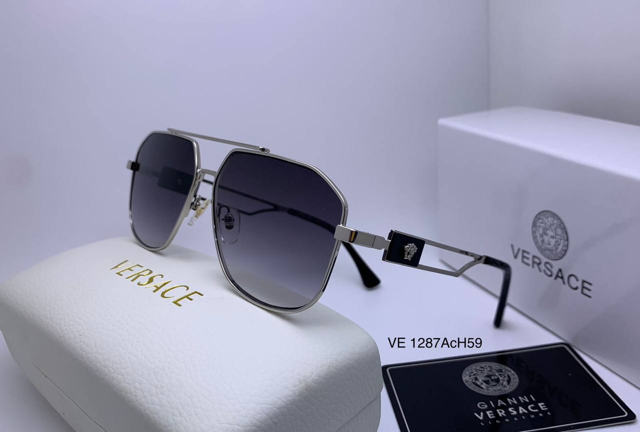 Versace
Ladies super Master quality 
180 dhs✅

Zain126
♥️♥️♥️