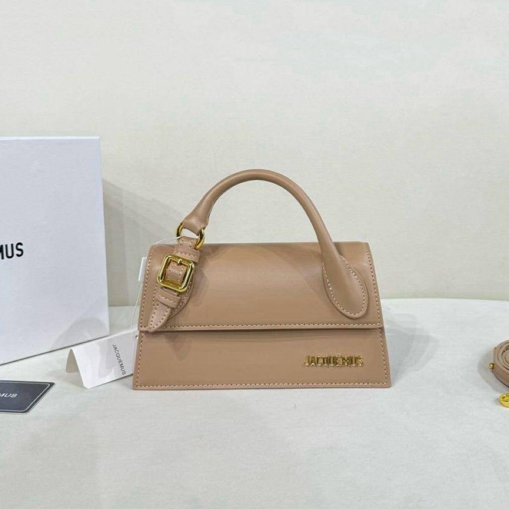 JACQUEMUS 
RESTOCK 
GOOD QUALITY 
WITH BOX 

100 dhs🇦🇪🇦🇪

SIZE: 20cm

Zain295
♥️♥️♥️