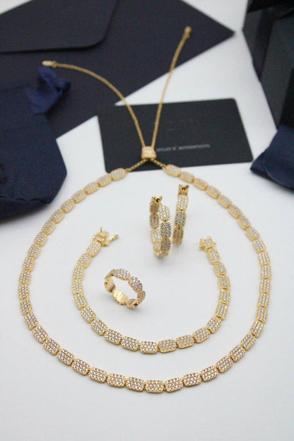 APM
350 dhs🪙💕 set 

Zain122
♥️♥️♥️