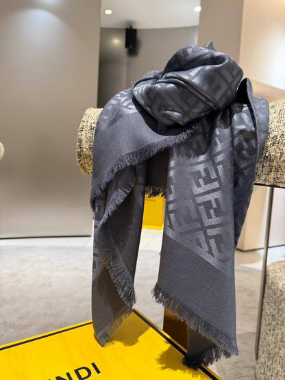 Scarf Master
💙*NEW FENDI*💙
💙*VIP QUALITY*💙
380 dhs✅

Zain281
♥️♥️♥️