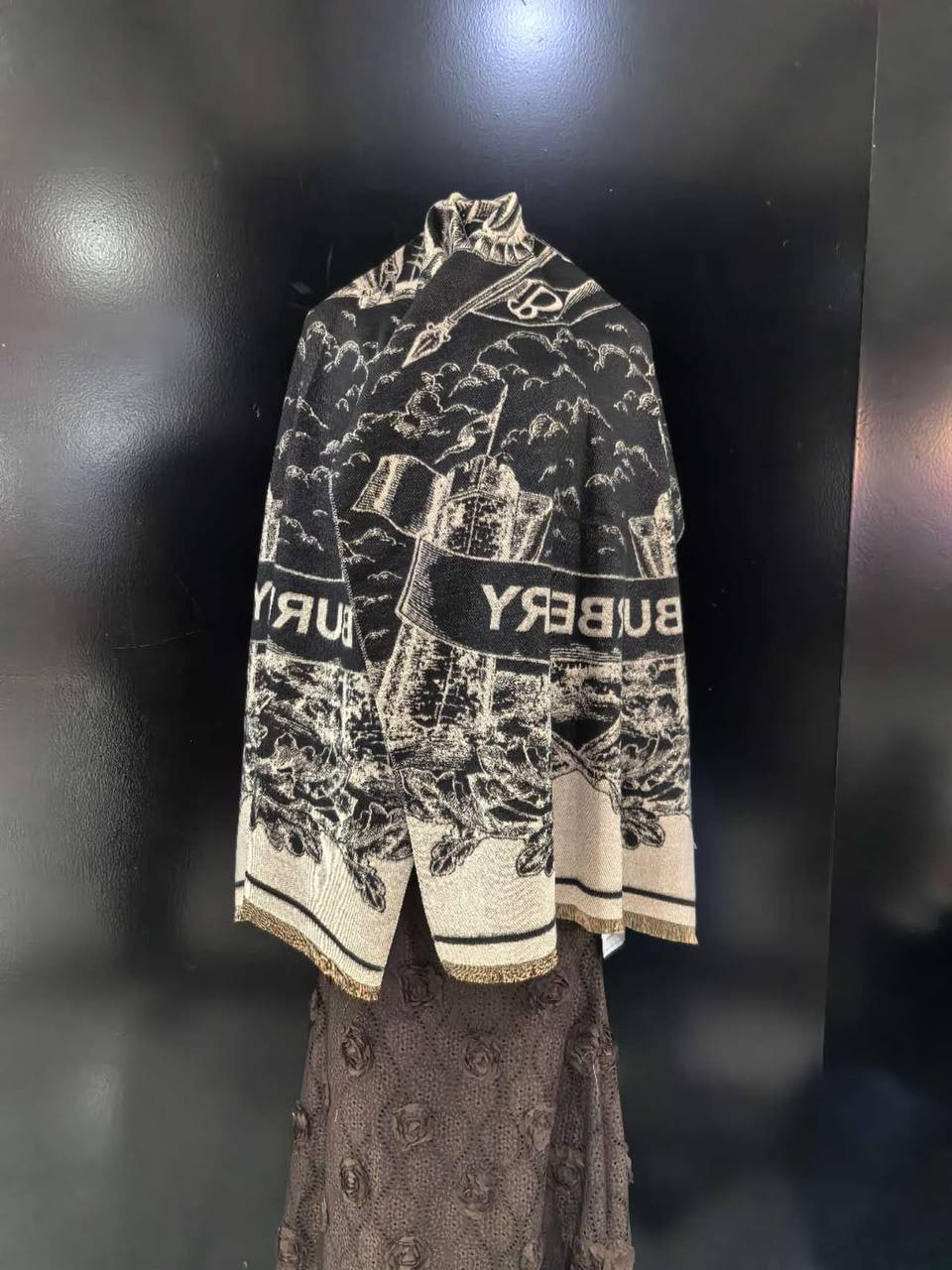 Good quality 
Scarf 
45 dhs🇦🇪🇦🇪

Zain295
♥️♥️♥️