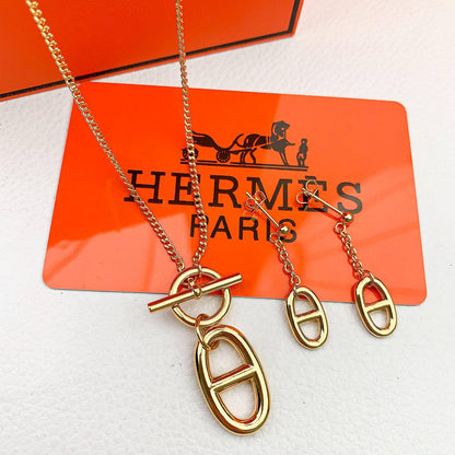 Hermes MASTER
💫✨
80 DHS✅
WITH BOX AND PAPER BAG🎁🛍️

Zain89
♥️♥️♥️