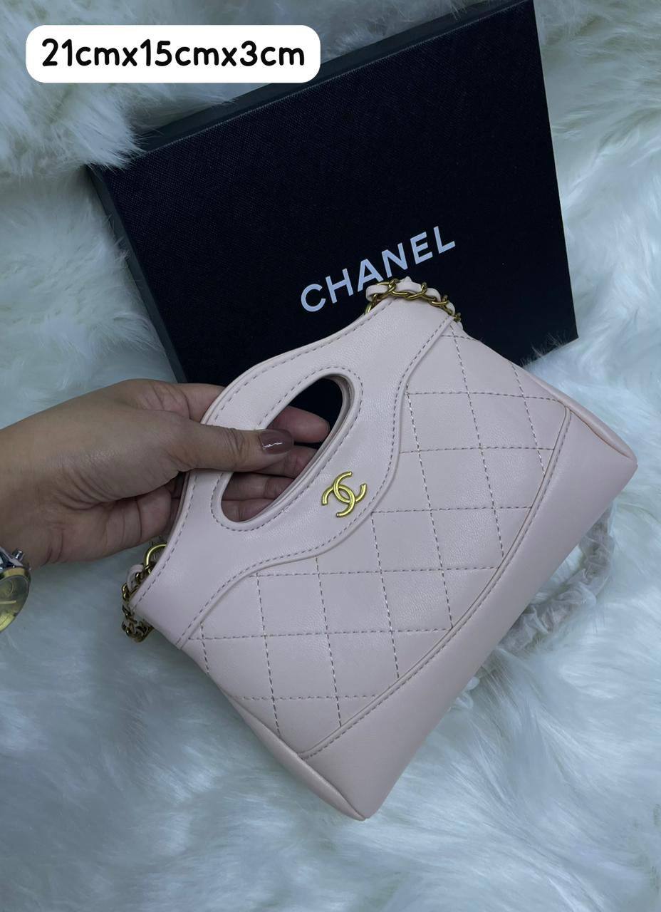 Chanel

with box
🎁🎁🎁

95 dhs✅

Zain72
♥️♥️♥️