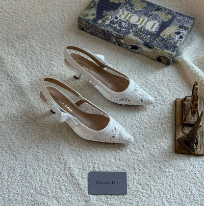 New. Dior heel 

   Size  .  36.  to 41

130 dhs🪙🌨️

Zain80
♥️♥️♥️