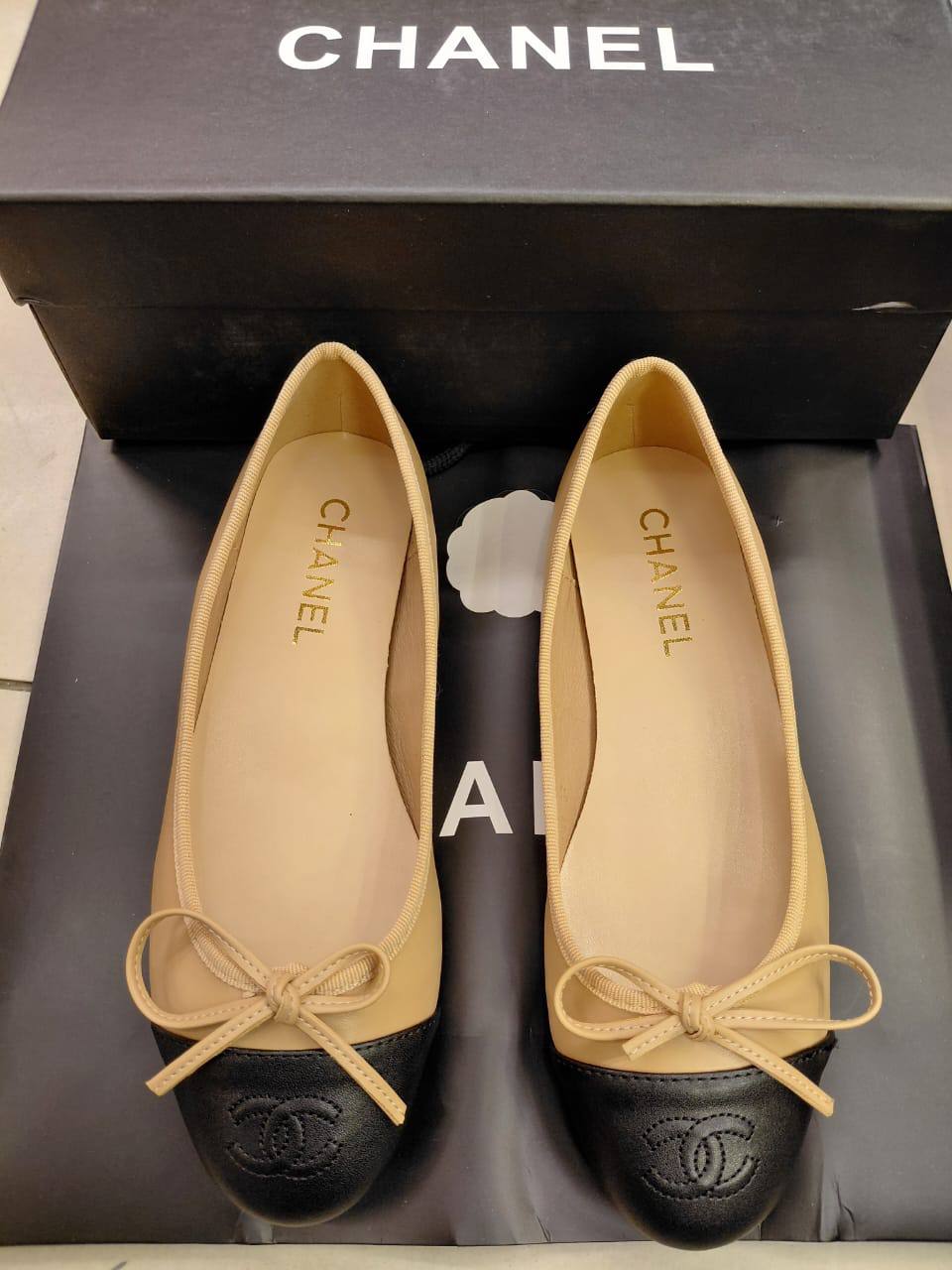 Chanel
High Quality 
Size 36 to 41 
105 dhs✅

Zain120
♥️♥️♥️