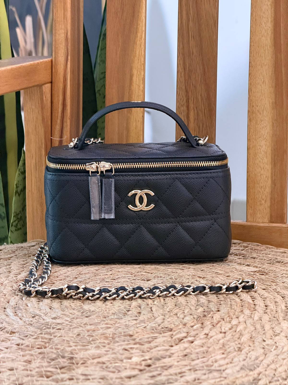 CHANEL 
Super Master Quality ⚡️
Original Packing 🎁
Size 17Cm📏
For Price 👇 WhatsApp✅
0568585901 
0507557372
0552275751 Owner Zain 👌

Zain321
♥️♥️♥️