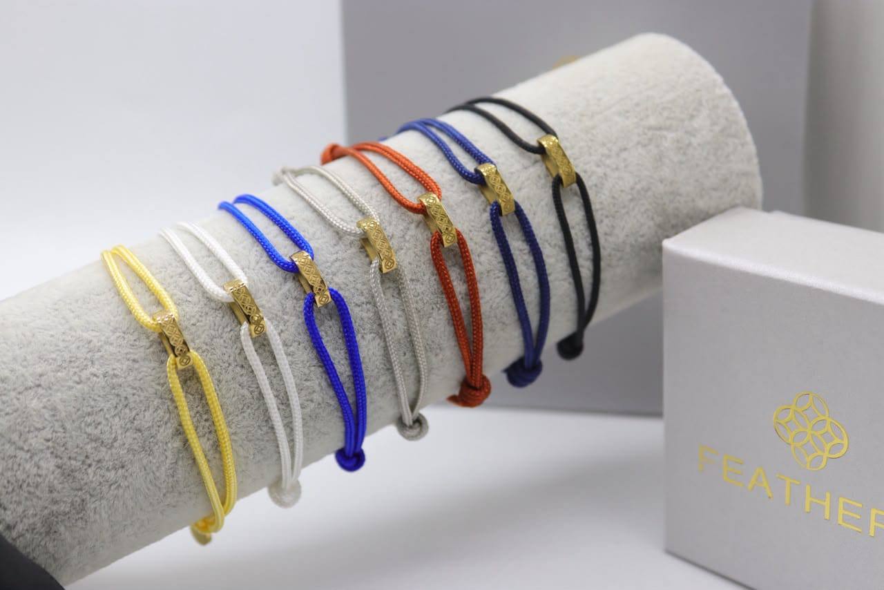 New Bracelet
Feathers 
55 dhs✅
With Box And Paper Bag

Zain33
♥️♥️♥️