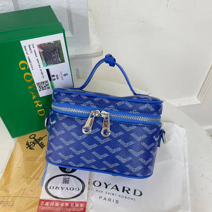 GROYRD

90 dhs🪙🌨️

Size    18×11.5x9cm
withbox  
🎁🎁🎁

Zain04
♥️♥️♥️