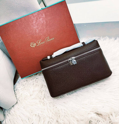 LORA PIANA 
GOOD QUALITY 
WITH BOX 
100 dhs🇦🇪🇦🇪

Zain295
♥️♥️♥️