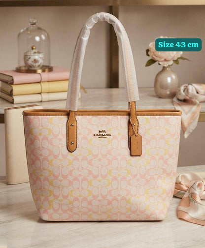 Coach
Good quality 
with box 
100 dhs🇦🇪🇦🇪

Zain186
♥️♥️♥️