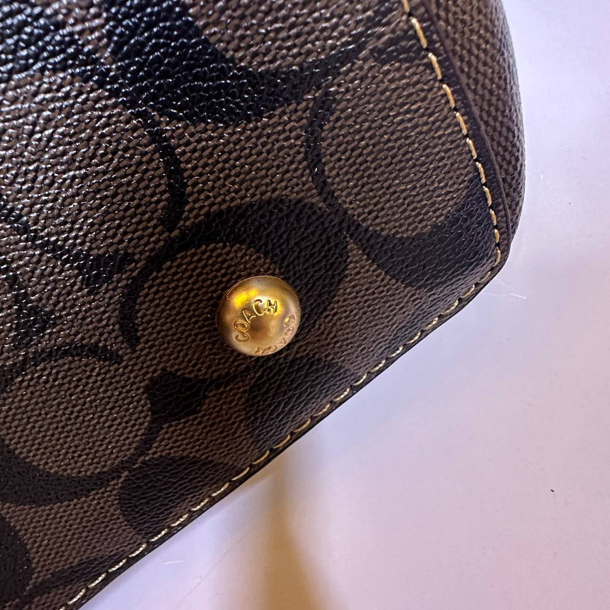 COACH 

NEW CAME 

HIGH QUALITY 

WITH POUCH 
115 dhs🇦🇪🇦🇪

Zain295
Zain17
♥️♥️♥️