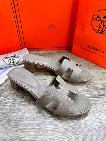 Hermes
Size 36-42 
110 dhs🇦🇪🇦🇪

Zain132
♥️♥️♥️