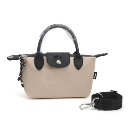 NEW CAME
LONG CHAMP BAG
GOOD QUALITY
50 dhs✅

Zain40
♥️♥️♥️