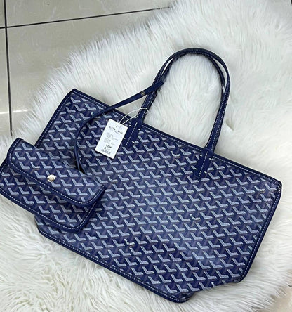 GOYARD 
GOOD QUALITY 
WITH BOX 
🎁🎁🎁

90 dhs🪙💕

Zain250
♥️♥️♥️