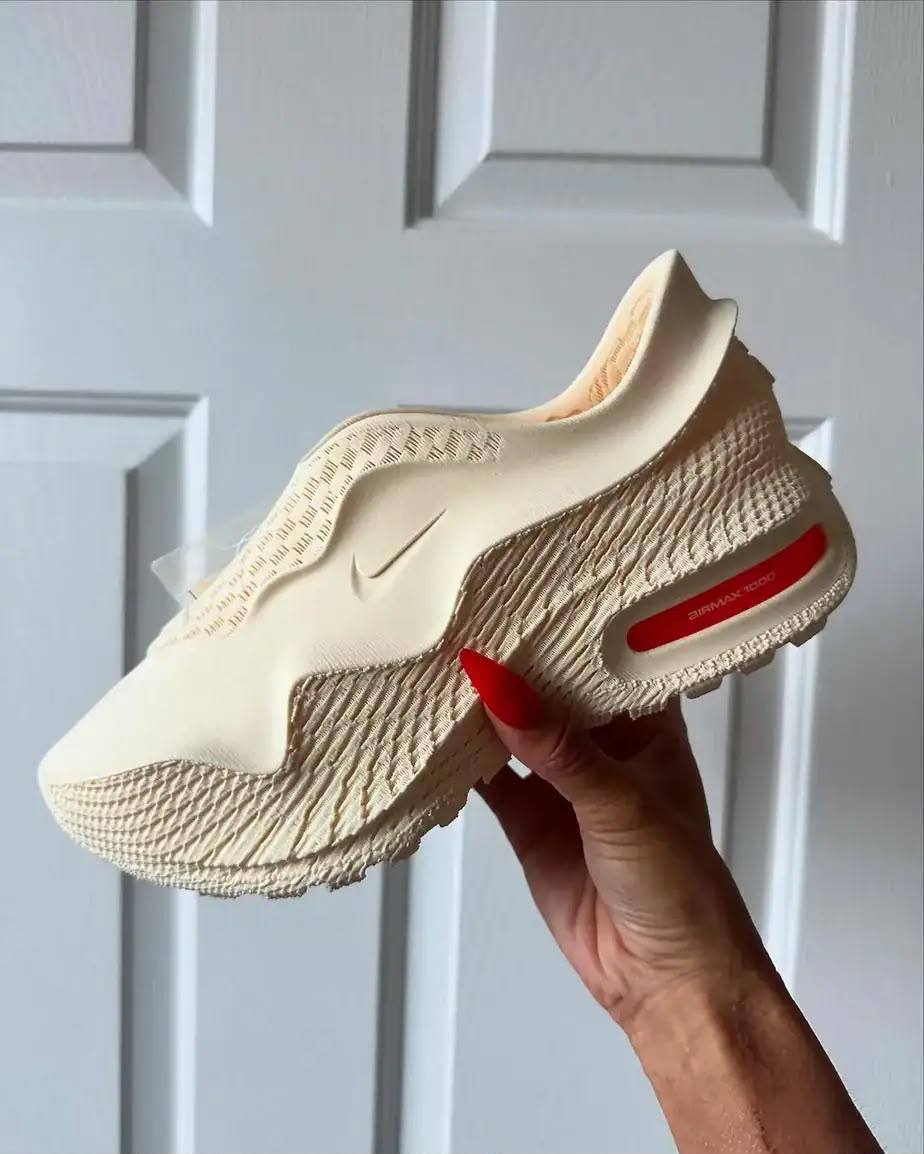 Nike Air Max 1000 Oat 
NEW ARRIVALS 🤩
40-45 AVAILABLE 😇
220 dhs🇦🇪🇦🇪

Zain242
♥️♥️♥️