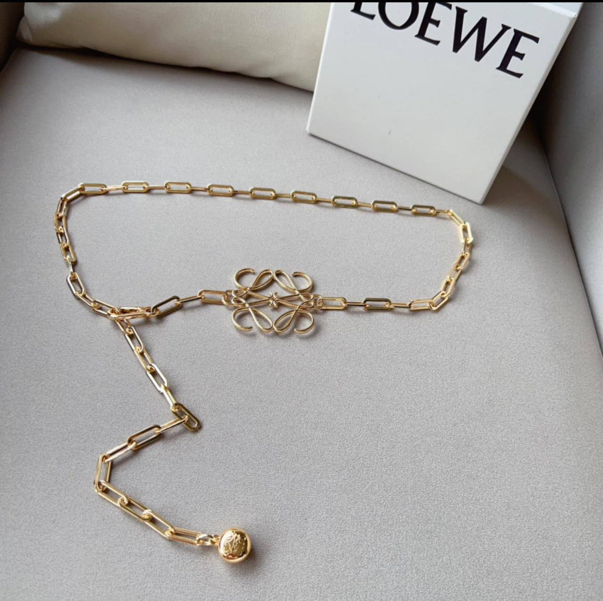 Loewe

Master quality

350 dhs🇦🇪🇦🇪

Zain164
♥️♥️♥️
