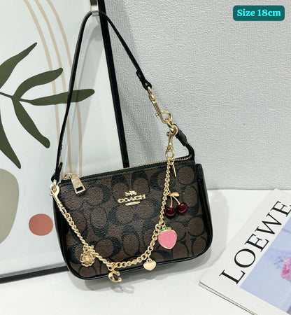 Coach
Good quality
 with box 
95 dhs🇦🇪🇦🇪

Zain186
♥️♥️♥️