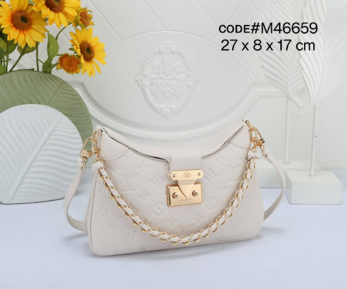 𝗟𝗢𝗨𝗜𝗦 𝗩𝗨𝗜𝗧𝗧𝗢𝗡
ᴛᴡɪɴɴʏ MM ᴍᴏɴᴏɢʀᴀᴍ
ɢᴏʟᴅ ʜᴀʀᴅᴡᴀʀᴇ
sʜᴏᴜʟᴅᴇʀ sʟɪɴɢ ʙᴀɢ
sɪᴢᴇ : 27 cm
ᴡɪᴛʜ BOX
115 dhs🇦🇪🇦🇪

ɢᴏᴏᴅ ǫᴜᴀʟɪᴛʏ ᴍᴀᴛᴇʀɪᴀʟ

Zain31
♥️♥️♥️