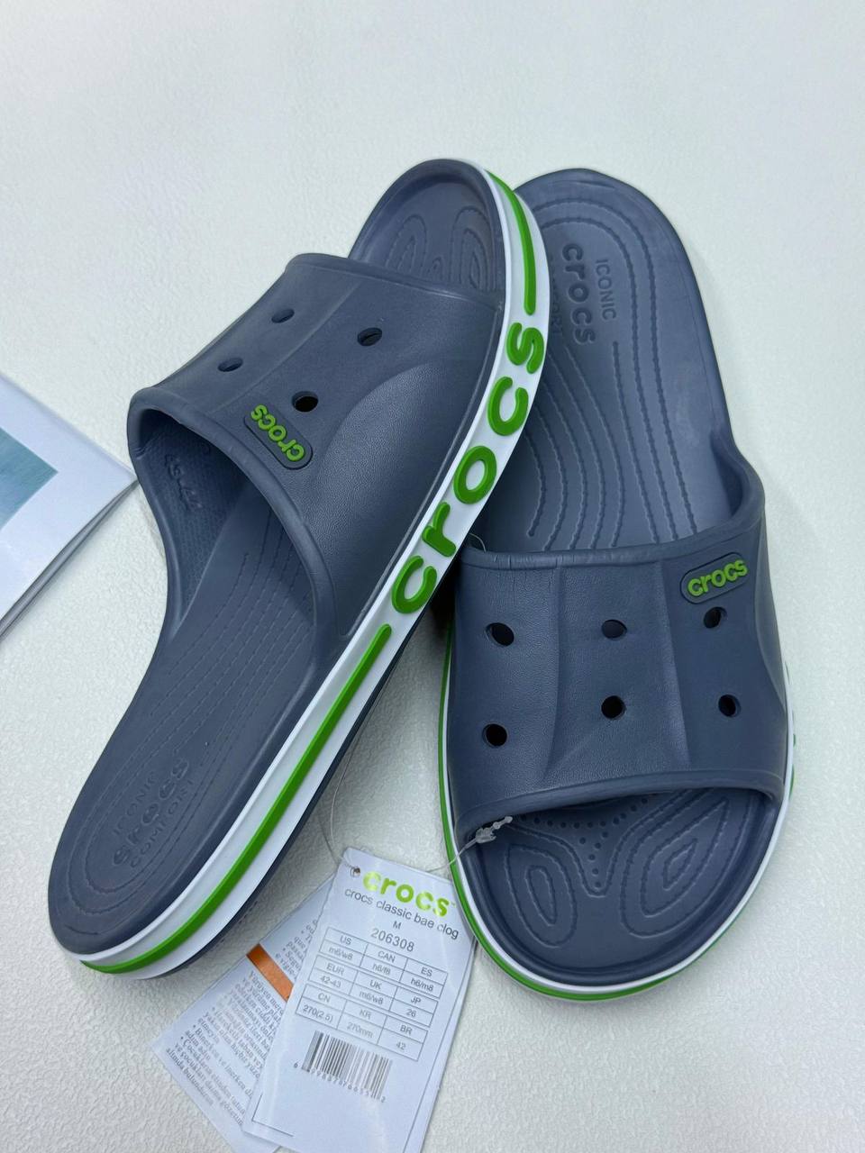 crocs unisex
Size 36to45
40 dhs🪙🌺

Zain236