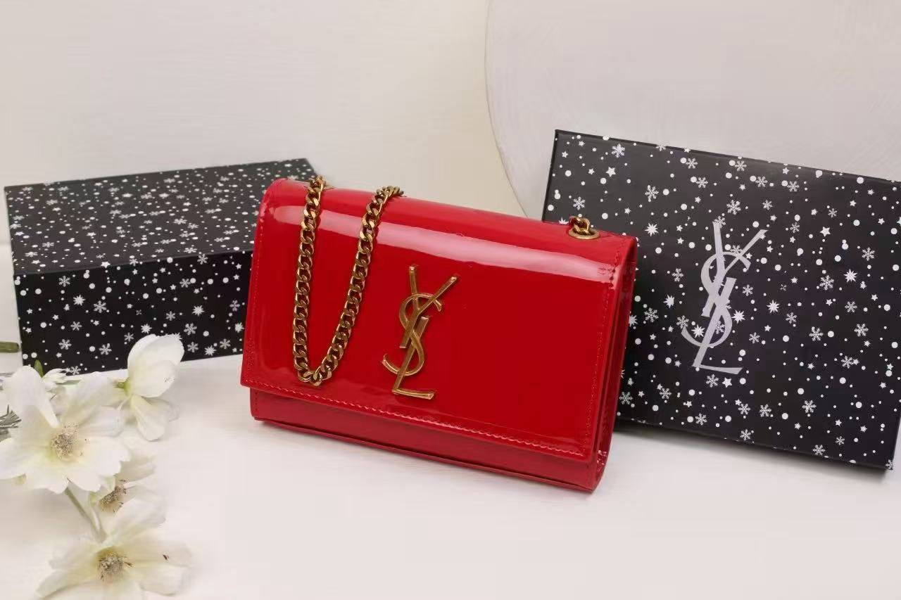 YSL

90 dhs✅

with box
🎁🎁🎁

Zain50
♥️♥️♥️