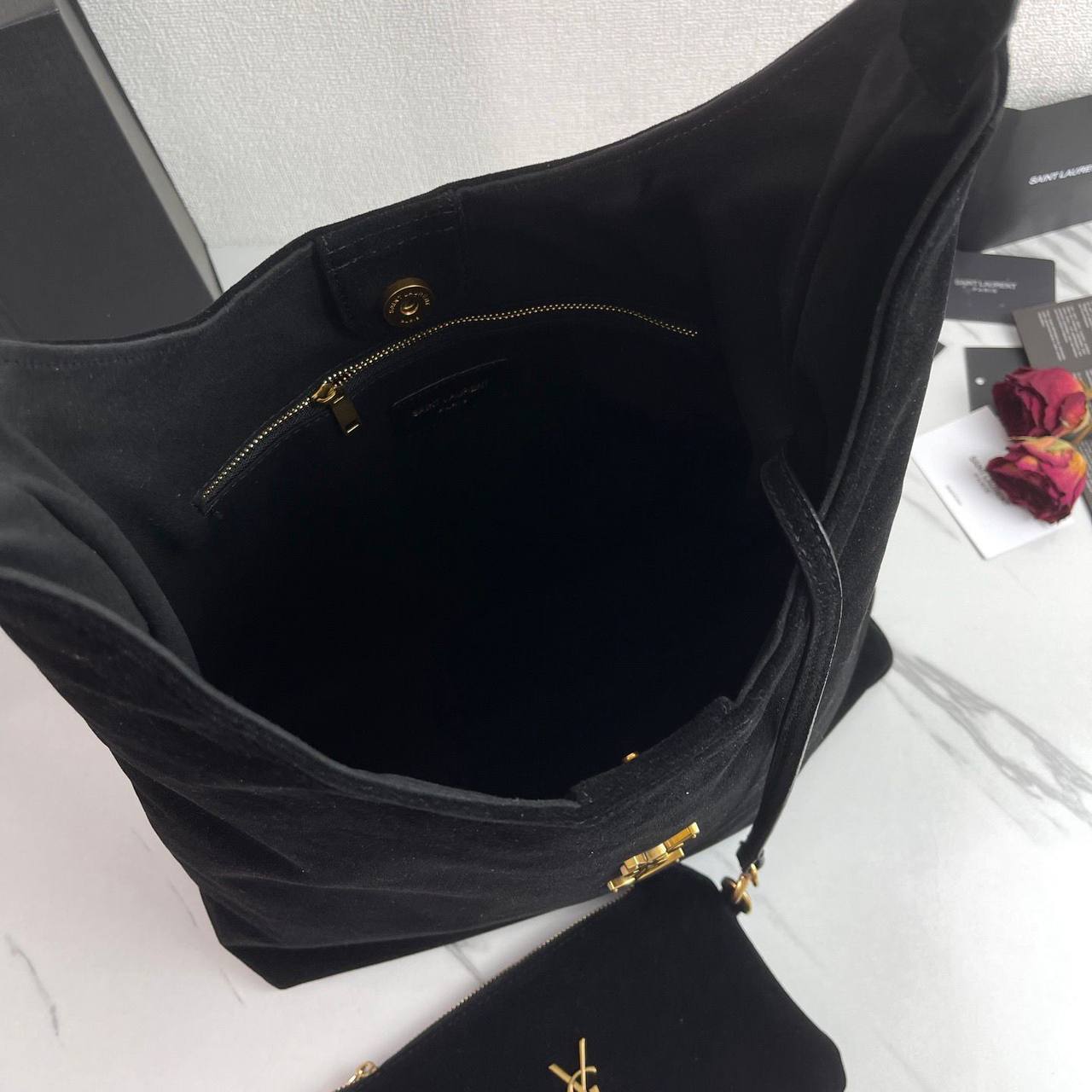 YSL 
GOOD QUALITY 
120 dhs✅

Zain295
♥️♥️♥️