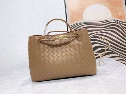 BOTTEGA

 COPY ONE 
RESTOCK 
155 dhs🇦🇪🇦🇪

Zain39
Zain295
Zain17
♥️♥️♥️