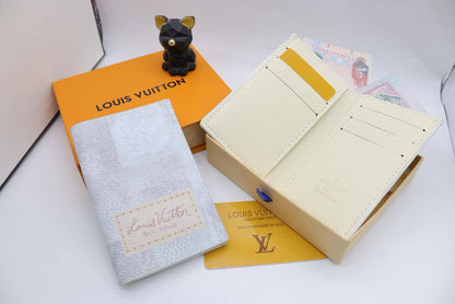 LV Wallet
60 dhs💓

Zain33
♥️♥️♥️