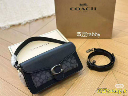 COACH

Size  26cm

Withbox

100 dhs✅

Zain04
♥️♥️♥️