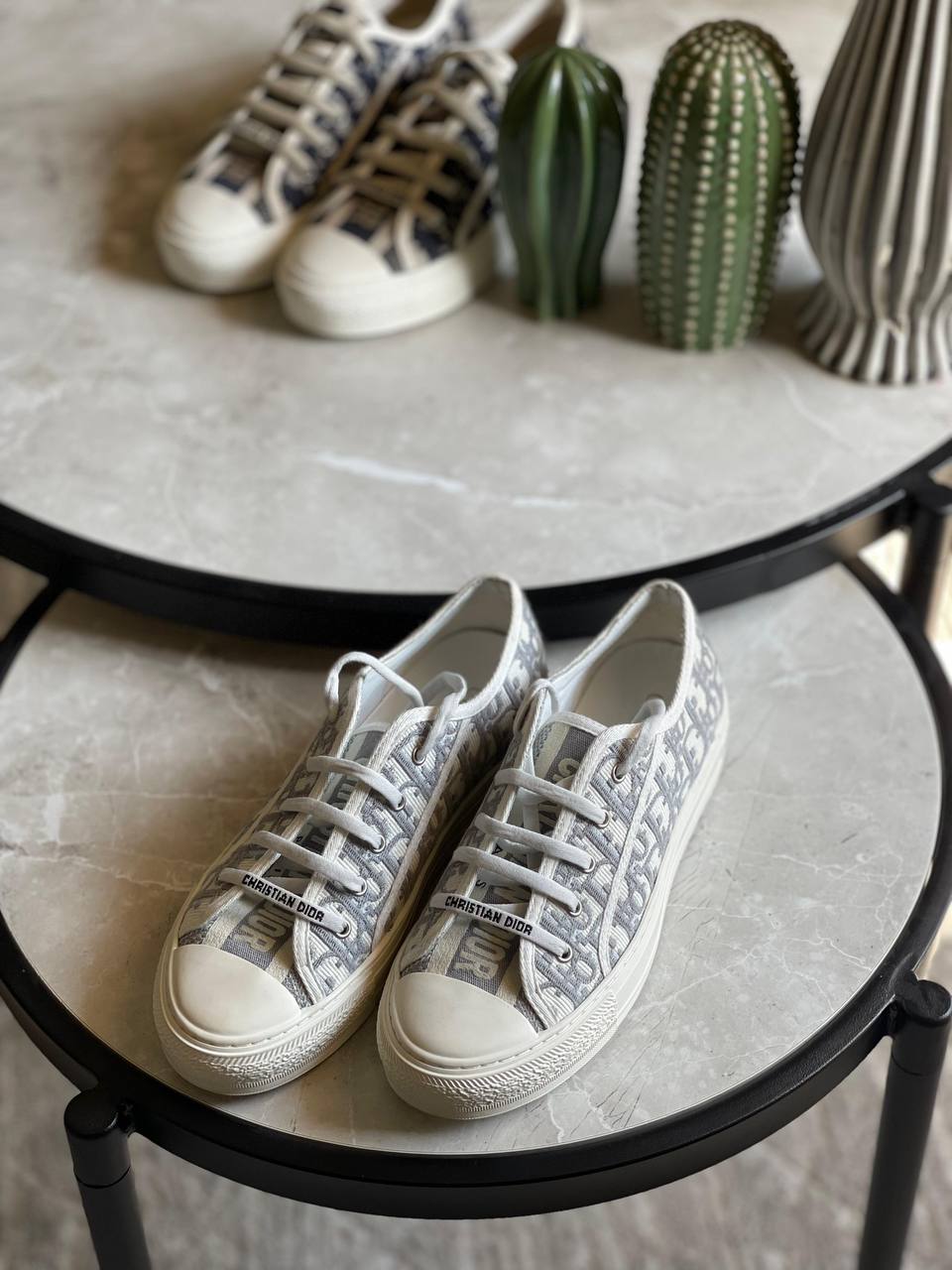 *Available agin*
DIOR 💥💥
*Super master quality*
*Size 36 to 41*
450 dhs🪙💚

Zain113
♥️♥️♥️