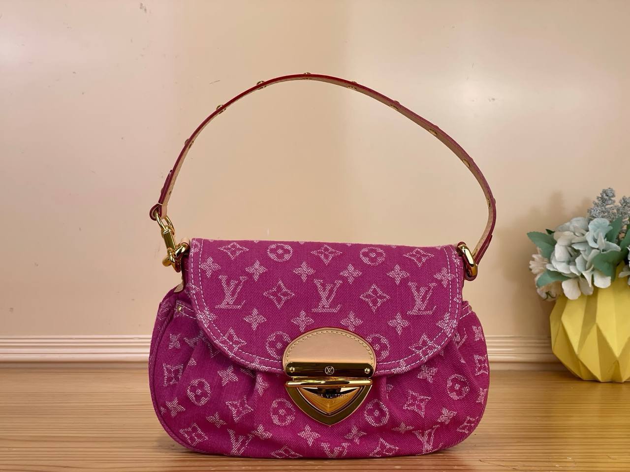 LV 
Super master quality 
For Price 👇 WhatsApp✅
0568585901 
0507557372
0552275751 Owner Zain 👌

Zain315
♥️♥️♥️