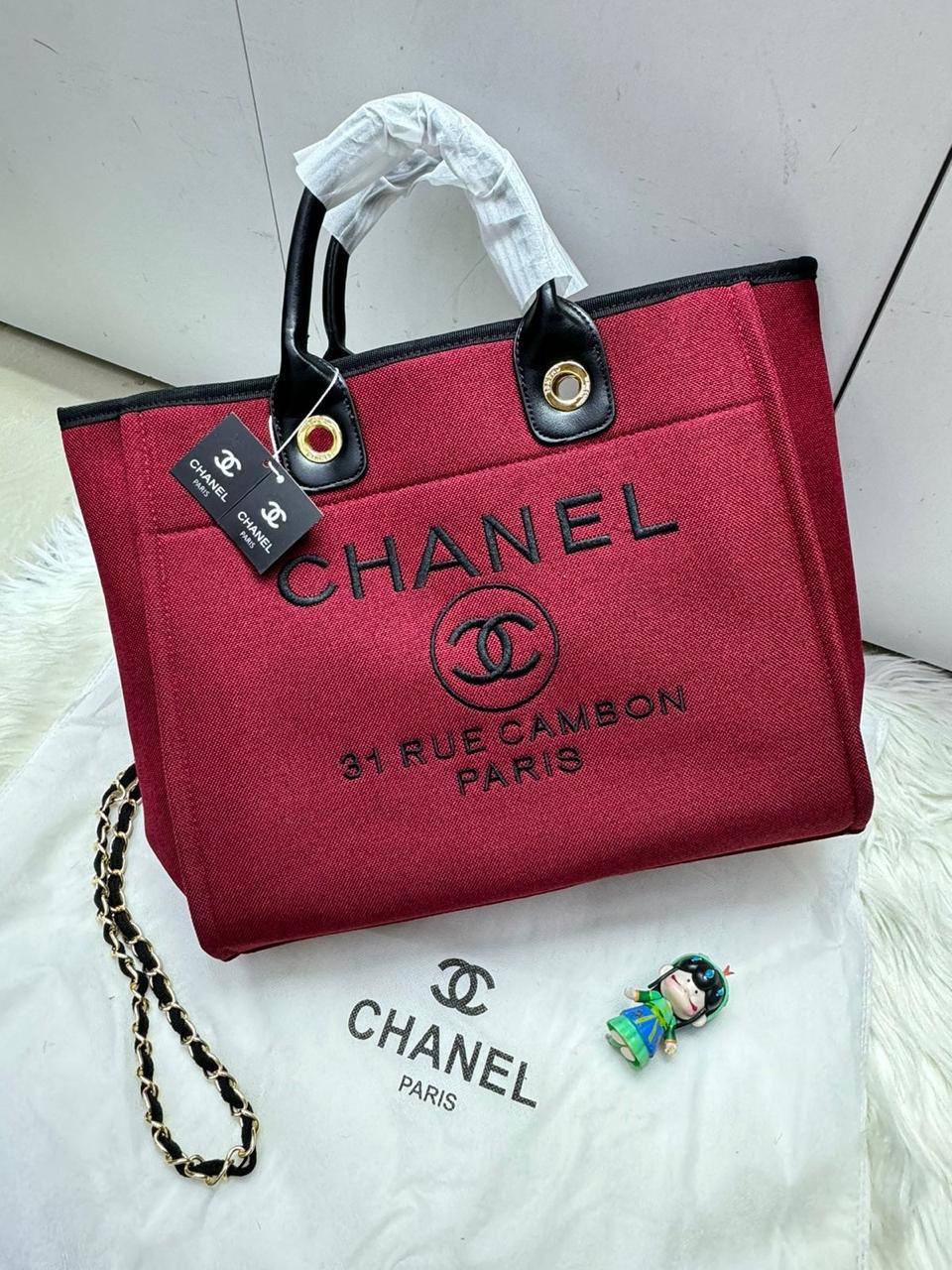 🏖Chanel canvas bag
1️⃣ First quality
Size : 47* 32 cm
90 dhs✅

Zain115
♥️♥️♥️