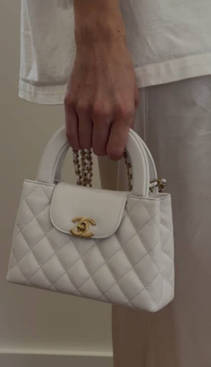 Chanel
⚡20cm
95 dhs✅
⚡with box🎁🎁🎁

Zain118
♥️♥️♥️
