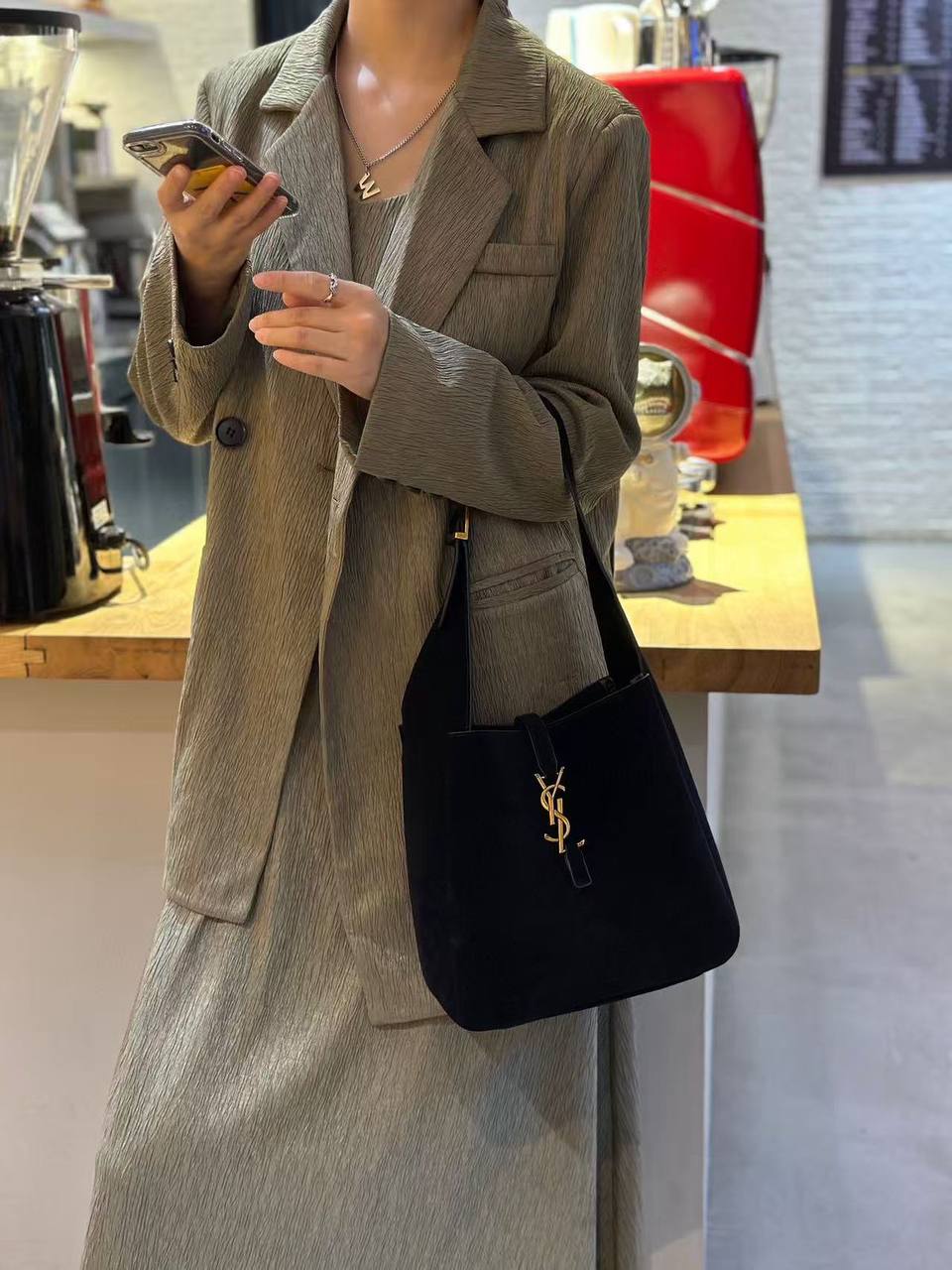 YSL
130 dhs✅

Zain132
♥️♥️♥️
