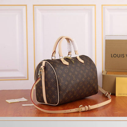 LV SPEEDY 

30CM ,GOOD QUALITY 
WITH BOX 
110 dhs✅

Zain295
♥️♥️♥️