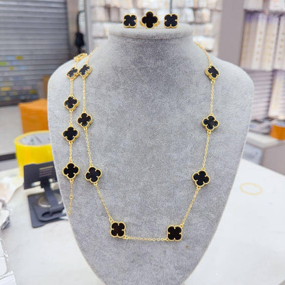 VCA set💥*
*Stainless steel SET 💯*
Necklace ❤️‍🩹
Earring 🍁
Breslat ❣️
Ring 💍 free size
With normal boxes 📦 
And paper bag 🛍️
65 dhs🪙🌨️
With master box 🗃️ 
110 dhs🪙🌨️

Zain216
♥️♥️♥️