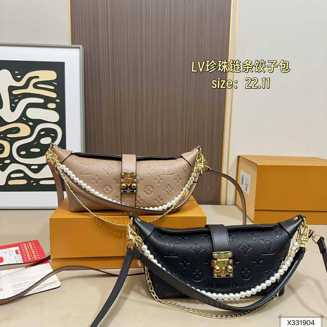 LV
110 dhs✅

with box
🎁🎁🎁

Zain203
♥️♥️♥️