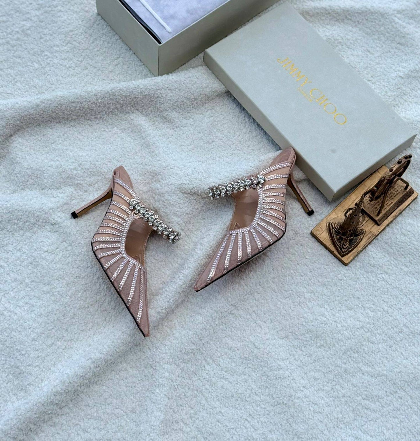 New. Jimmy choo heel 

  Size  .  36.  to 41

140 dhs🌺

Zain80
♥️♥️♥️