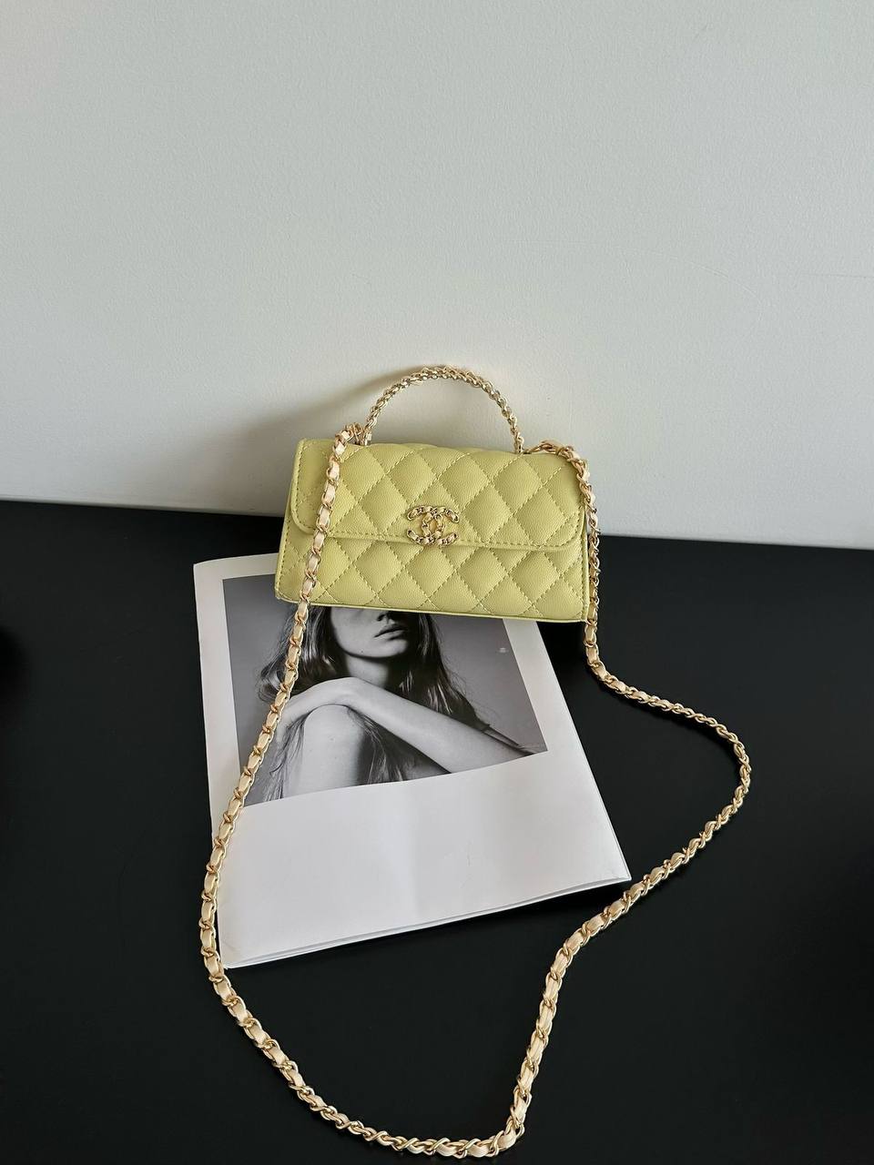 Chanel
100 dhs✅

with box
🎁🎁🎁

Zain143
♥️♥️♥️