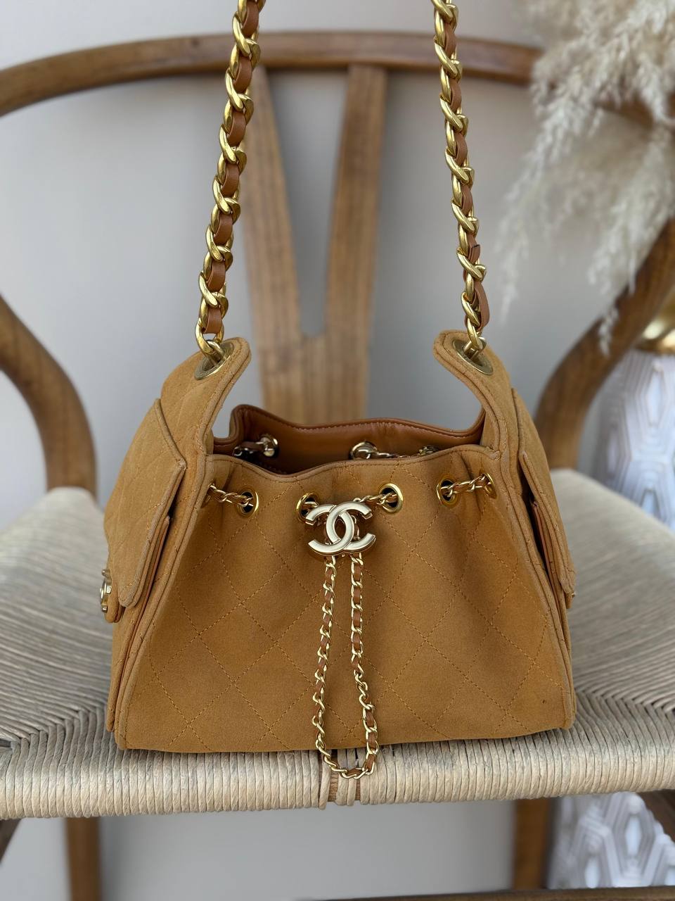 Available again✨✨✨
CHANEL
22cm
360 dhs👑
25cm
380 dhs👑
33cm
400 dhs👑
Top quality 
With box🎁

Zain167
♥️♥️♥️