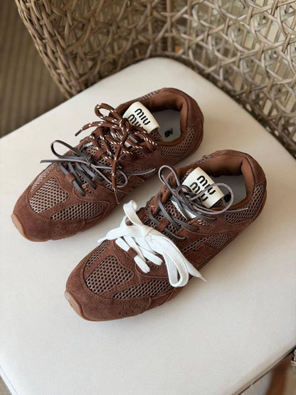 🩶✨ MIU MIU ✨🩶
🤩 Available New Arrival 🤩
😍😍 Super Master Quality 😍😍
👠 Size: 36 to 41
💎 Premium Quality
450 dhs✅

Zain198
♥️♥️♥️