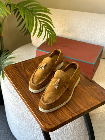 LORA PIANA 
SuperMaster Quality 💯
450 dhs💓
Size:36-41💥

Zain171
♥️♥️♥️