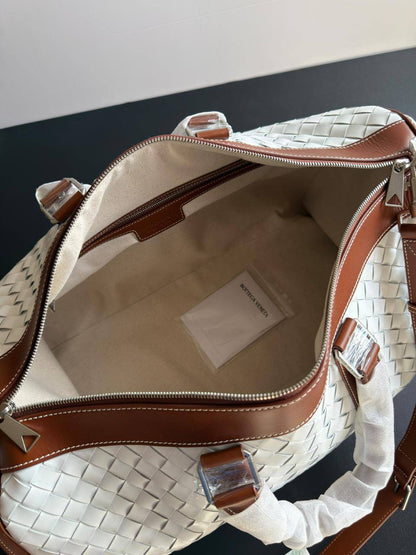 Bottega
Super Master Quality
For Price 👇 WhatsApp✅
0568585901 
0507557372
0552275751 Owner Zain 👌

Zain340
♥️♥️♥️