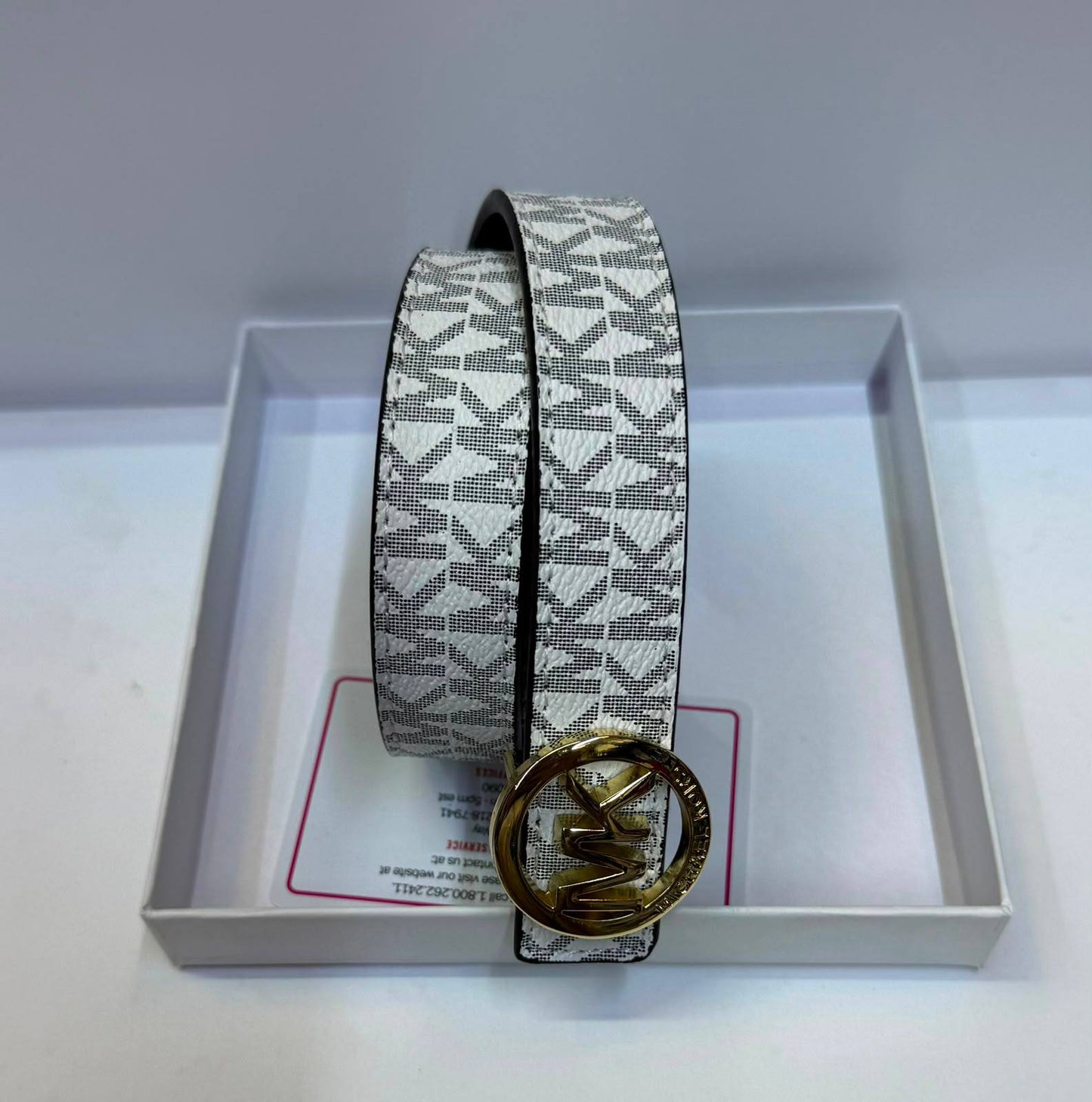 Belts 
With box
40 dhs✅

30 dhs✅ No Box

Zain93
♥️♥️♥️