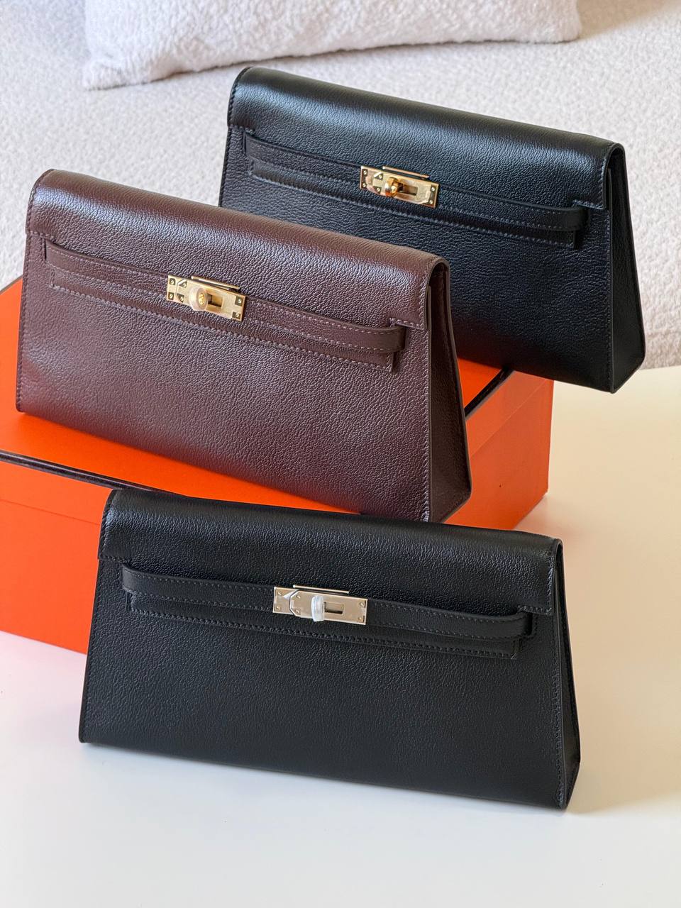 Hermes Elan chevre  27cm💕master quality😍

with box❤️ 
🎁🎁🎁

480 dhs🪙💚

Zain52
♥️♥️♥️