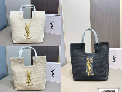 YSL
Size  35×39cm
95 dhs🇦🇪🇦🇪

Zain04
♥️♥️♥️